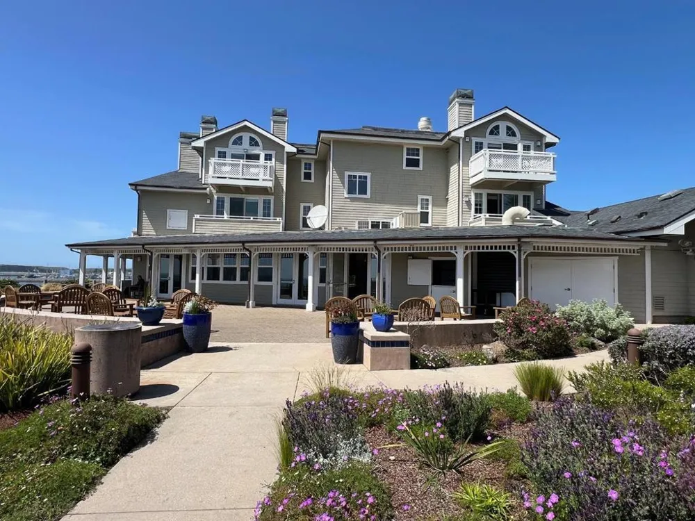 4100 Cabrillo Highway #101 Half Moon Bay, CA 94019