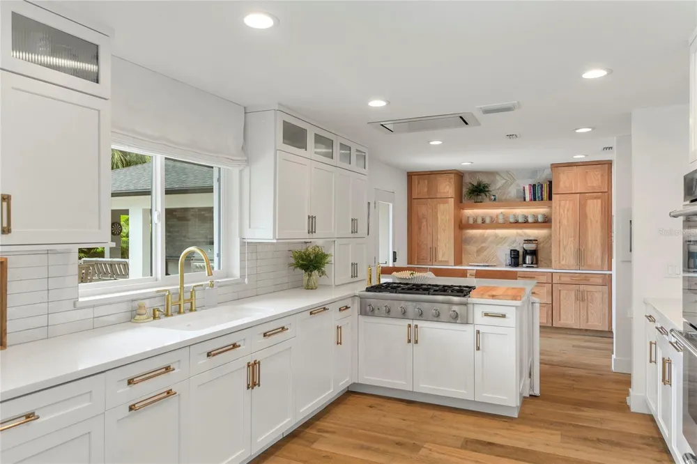 220 ADAMS DRIVE Maitland, FL 32751