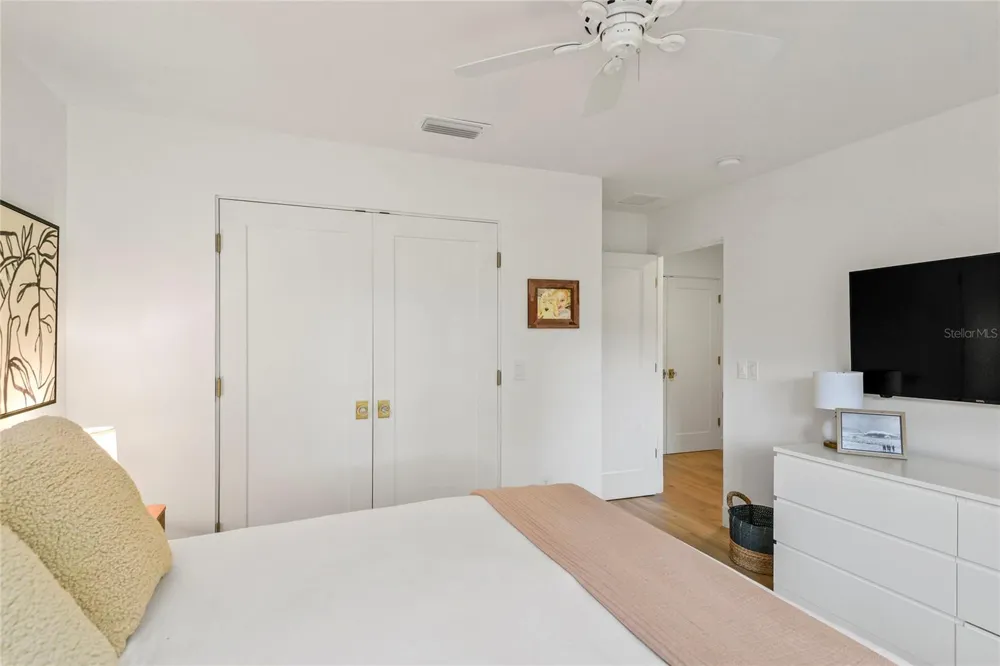 220 ADAMS DRIVE Maitland, FL 32751