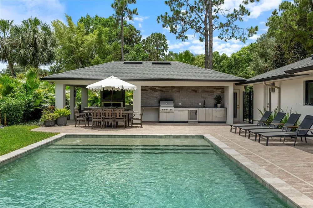 220 ADAMS DRIVE Maitland, FL 32751