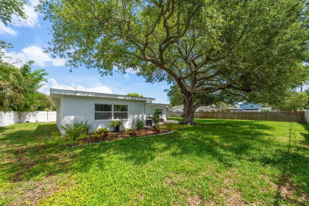 1736 GOLF VIEW DRIVE Belleair, FL 33756