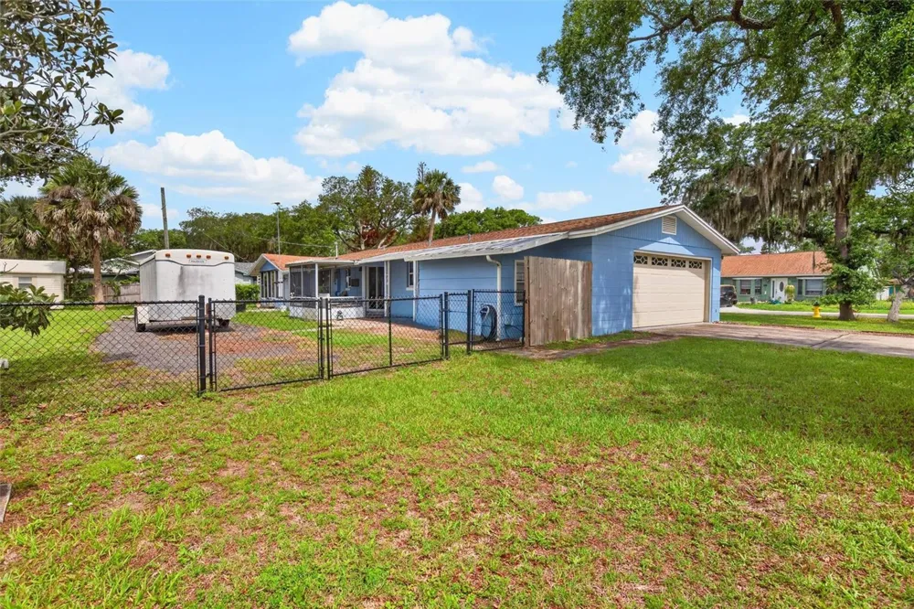 201 POINCIANA AVENUE Port Orange, FL 32127