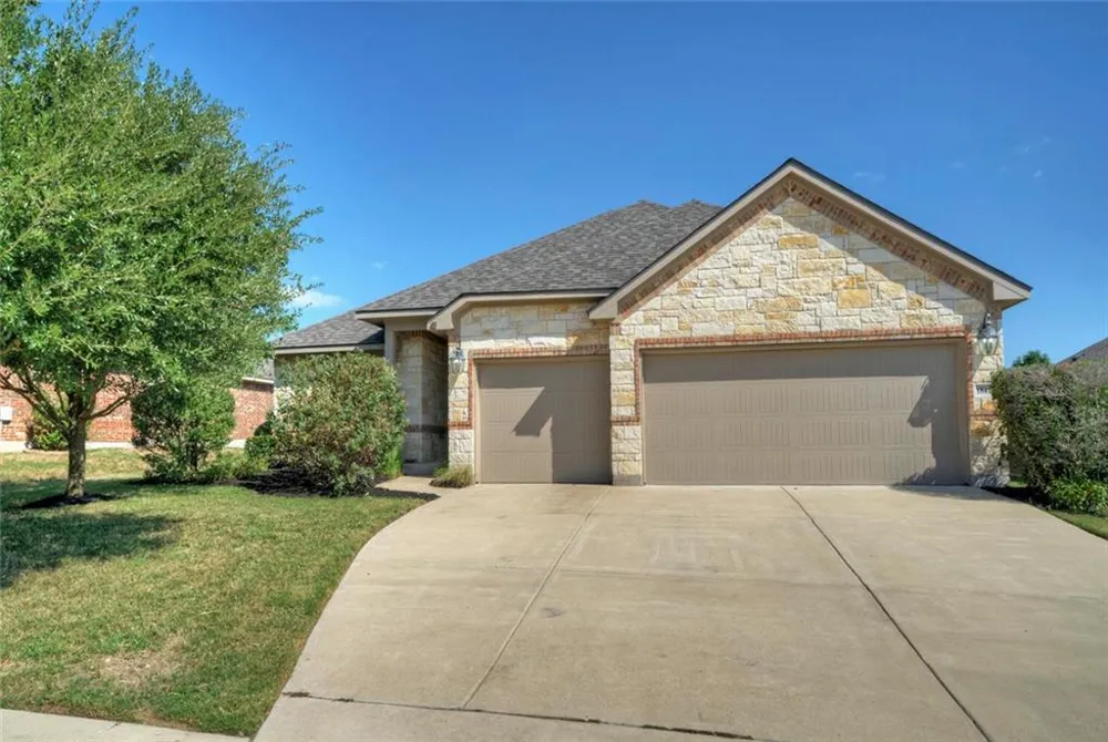 18413 Falcon Pointe Boulevard