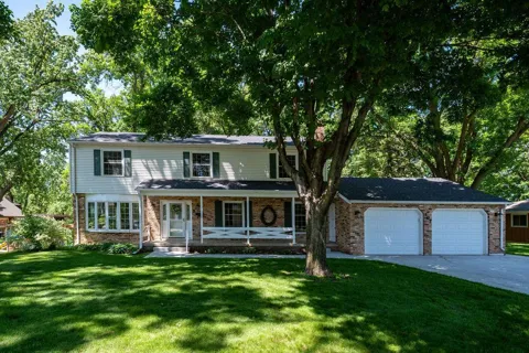 507 Knollwood Drive NW