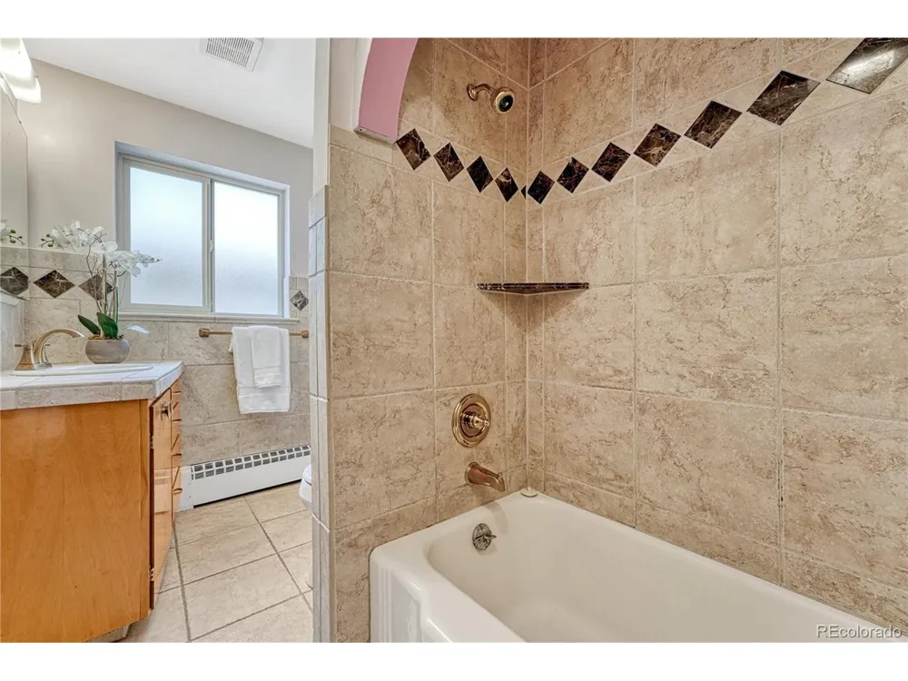 2280 Newland Street Edgewater, CO 80214