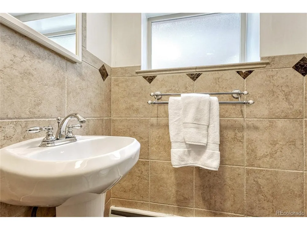 2280 Newland Street Edgewater, CO 80214