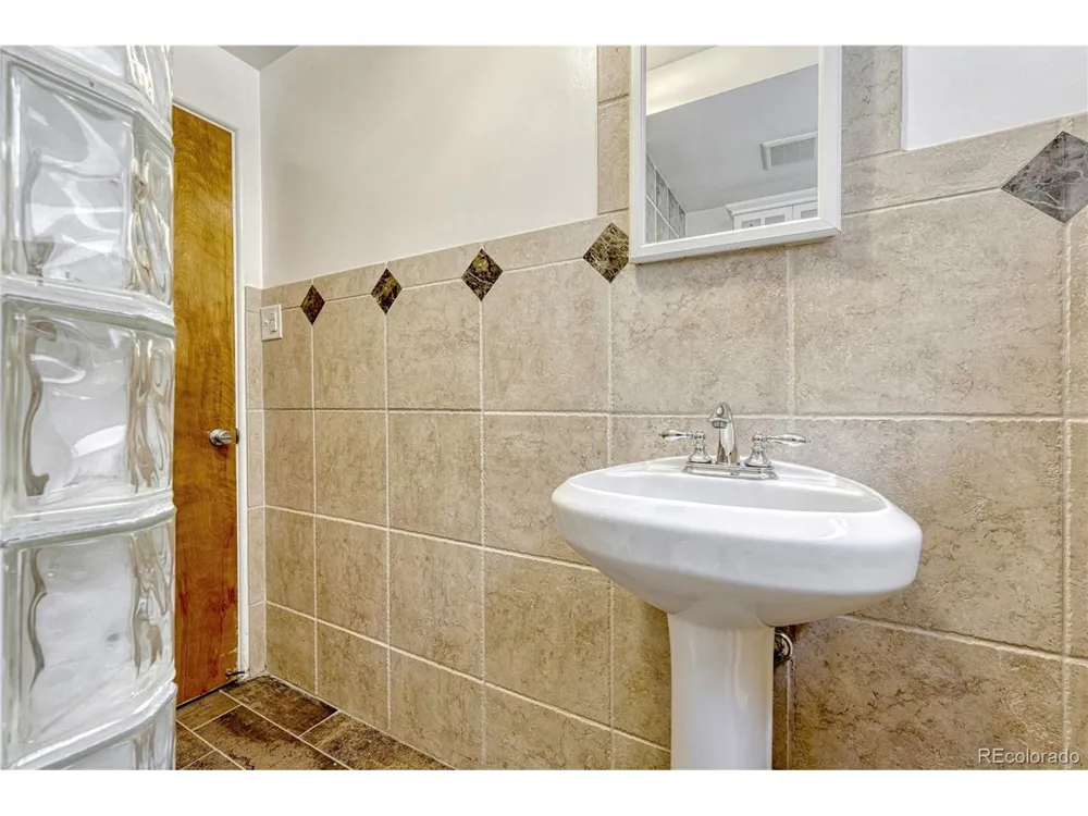 2280 Newland Street Edgewater, CO 80214