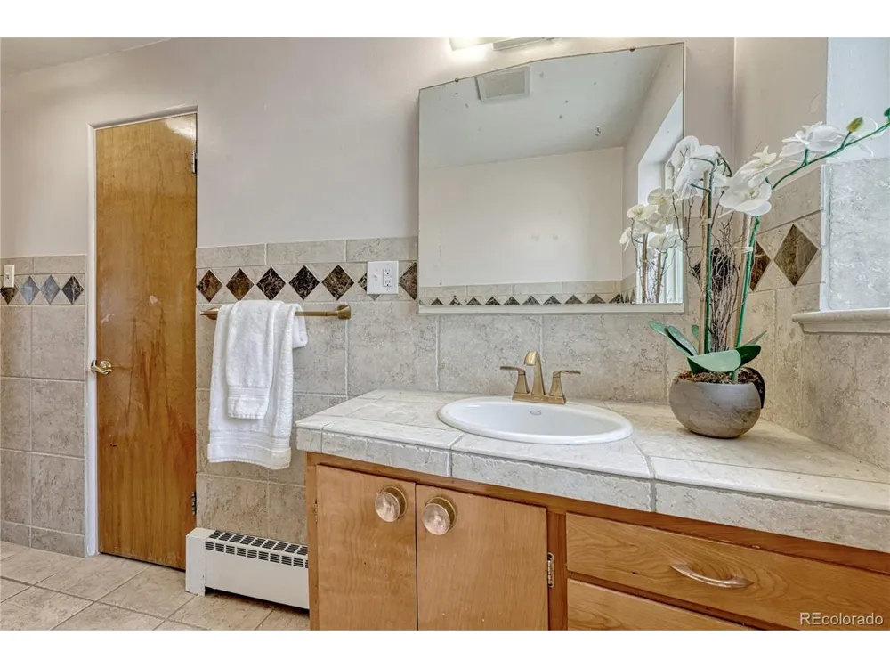 2280 Newland Street Edgewater, CO 80214