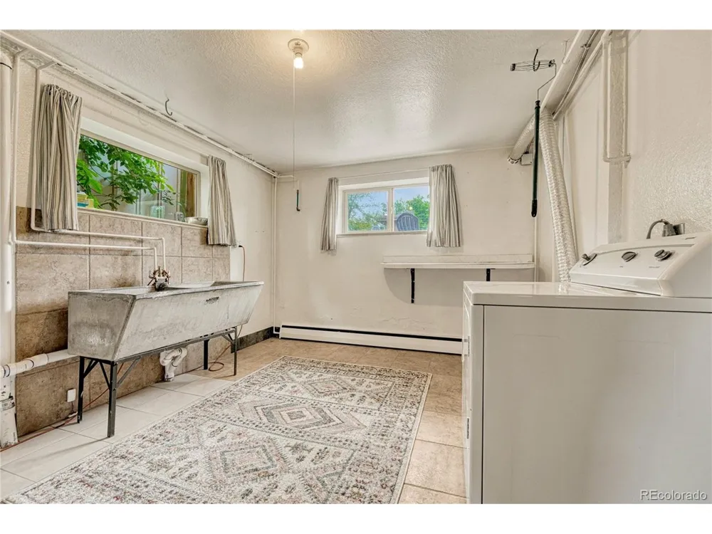 2280 Newland Street Edgewater, CO 80214
