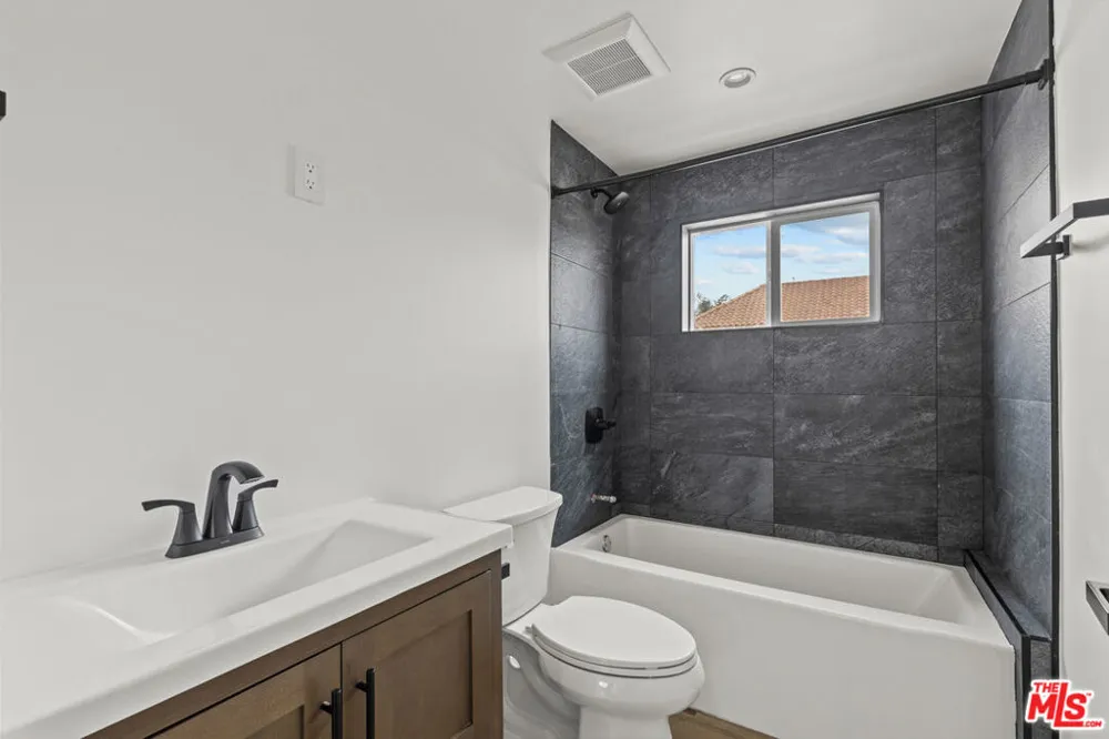 546 Genesee Avenue Los Angeles, CA 90036