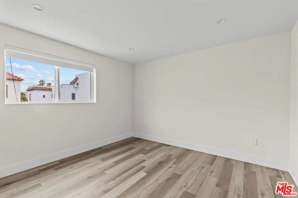 546 Genesee Avenue Los Angeles, CA 90036