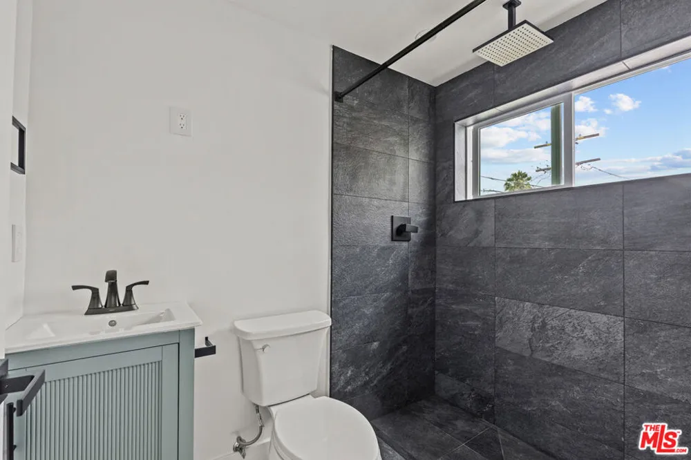 546 Genesee Avenue Los Angeles, CA 90036