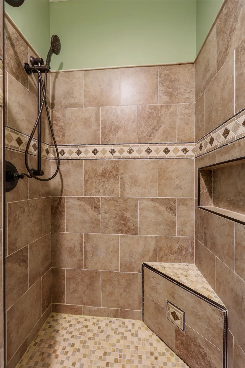 2177 Riverview Dr Dandridge, TN 37725
