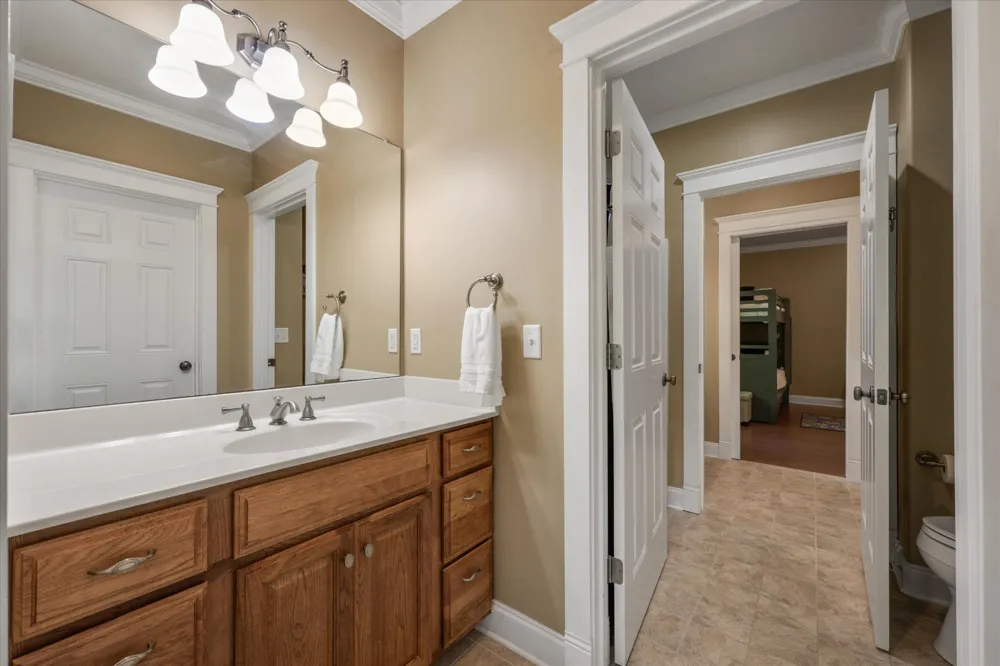 2177 Riverview Dr Dandridge, TN 37725