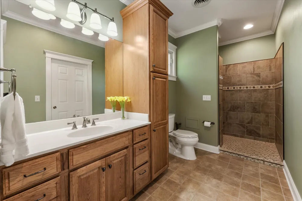 2177 Riverview Dr Dandridge, TN 37725