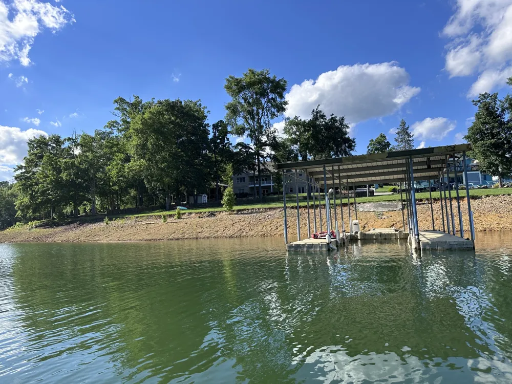 2177 Riverview Dr Dandridge, TN 37725