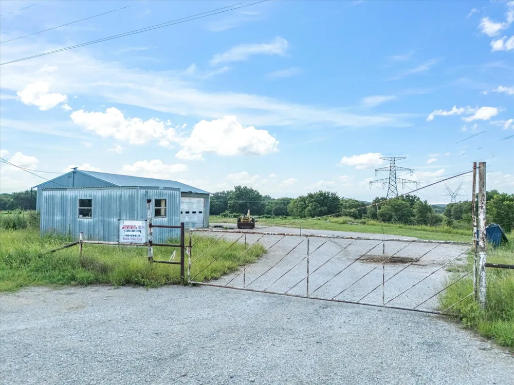 S Hwy 59 Bowie, TX 76230