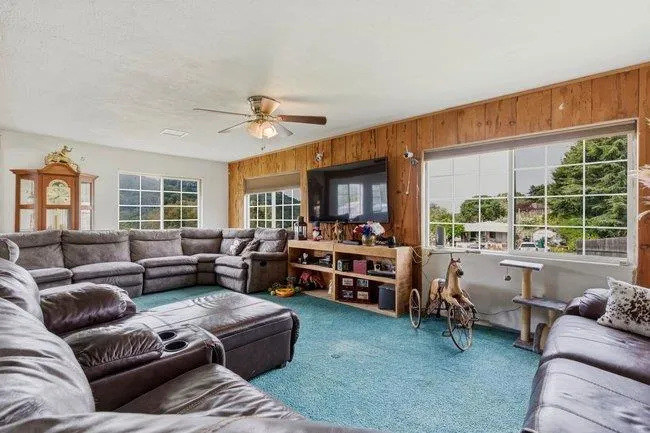 5925 Briarcliff Terrace Watsonville, CA 95076