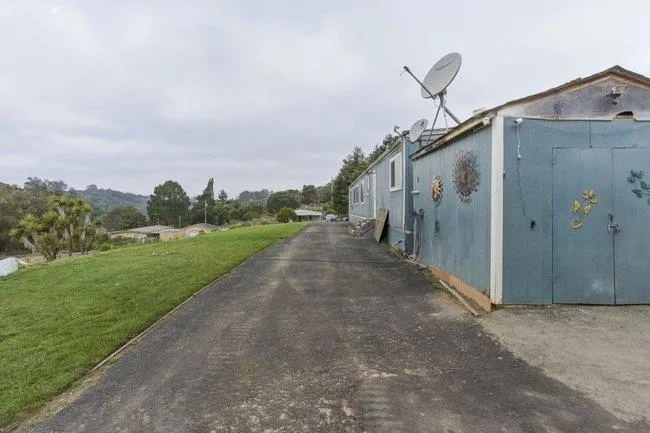 5925 Briarcliff Terrace Watsonville, CA 95076