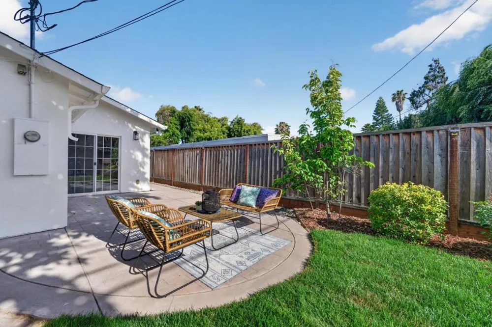 944 White Drive Santa Clara, CA 95051
