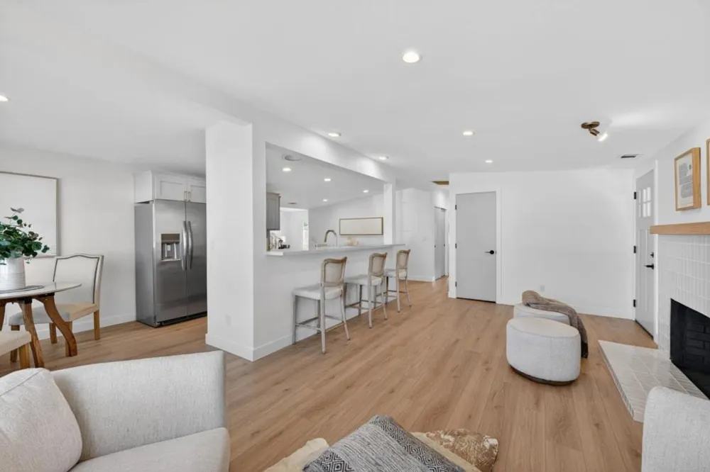944 White Drive Santa Clara, CA 95051