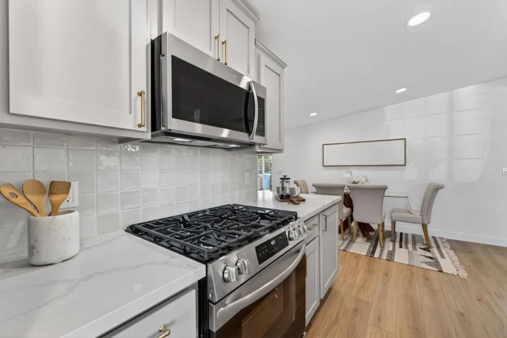 944 White Drive Santa Clara, CA 95051