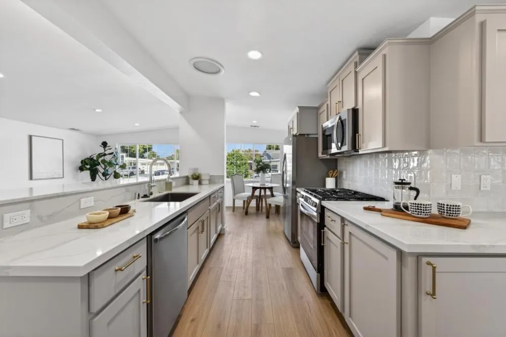 944 White Drive Santa Clara, CA 95051
