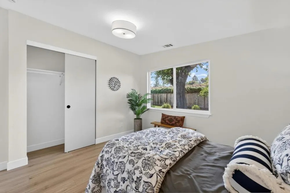 944 White Drive Santa Clara, CA 95051