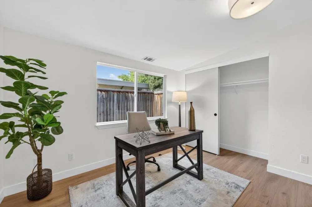 944 White Drive Santa Clara, CA 95051