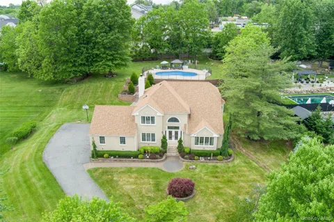 8 Stark Court
