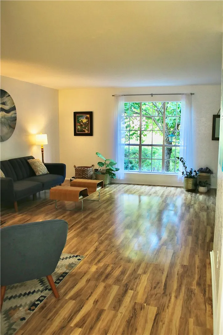 1904 Rosetti Drive #109 Austin, TX 78752