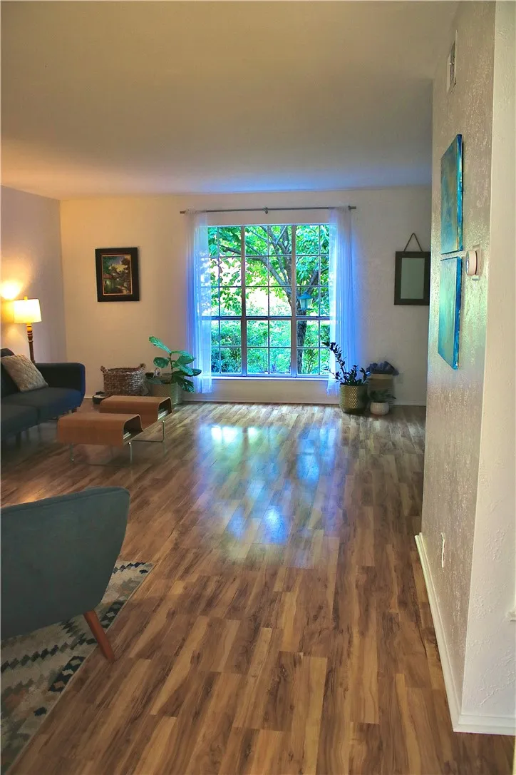 1904 Rosetti Drive #109 Austin, TX 78752