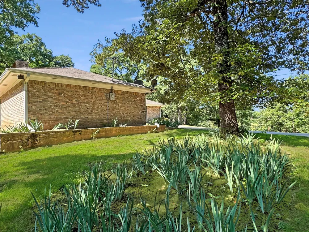 3870 County Road 45080 Arthur City, TX 75411