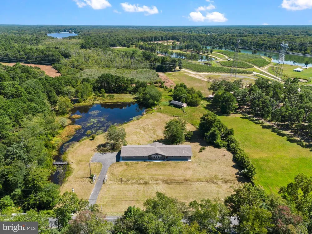 812 W MALAGA ROAD Williamstown, NJ 08094