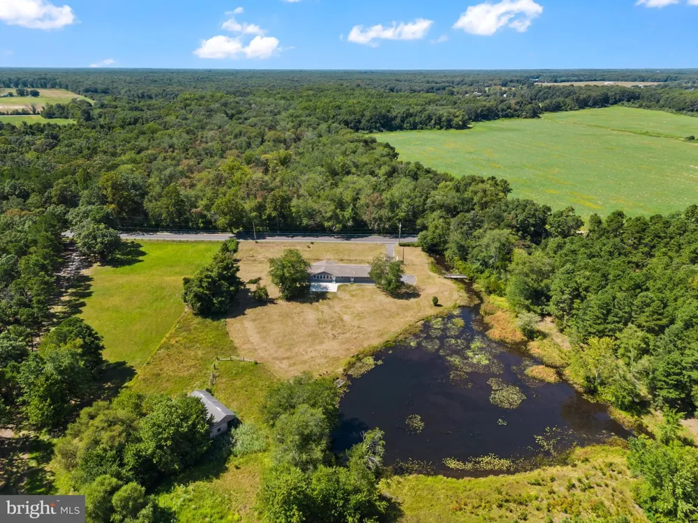 812 W MALAGA ROAD Williamstown, NJ 08094