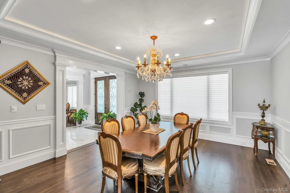 12 Barbara Lane Glen Cove, NY 11542