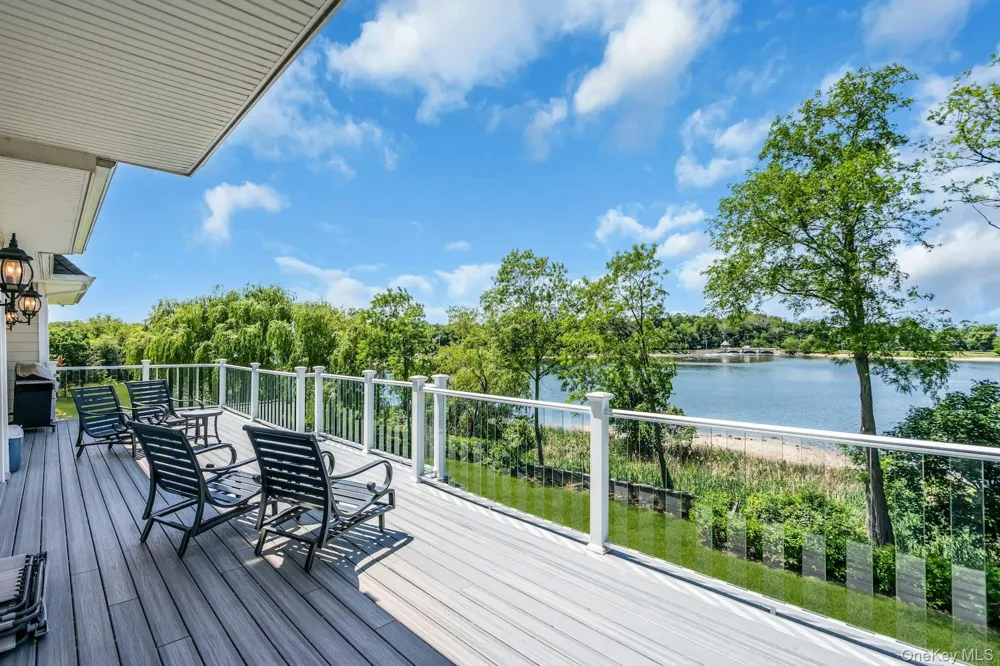 12 Barbara Lane Glen Cove, NY 11542