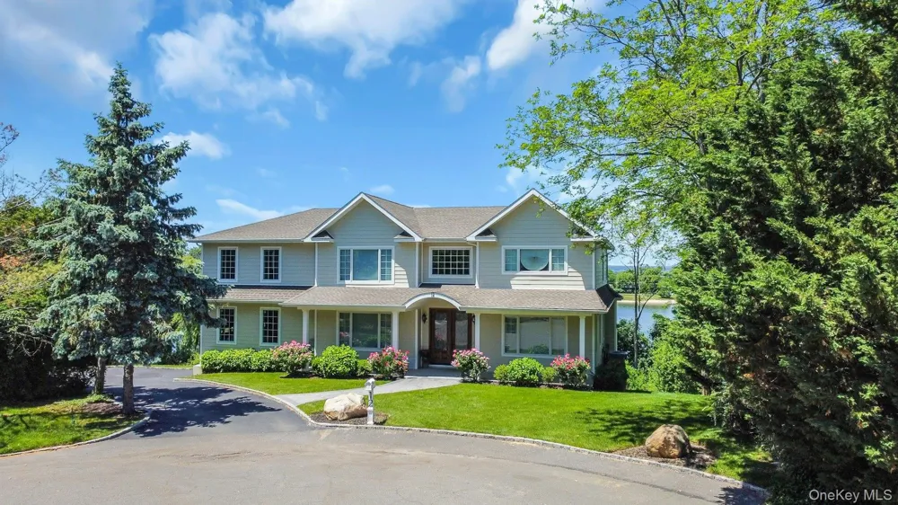 12 Barbara Lane Glen Cove, NY 11542