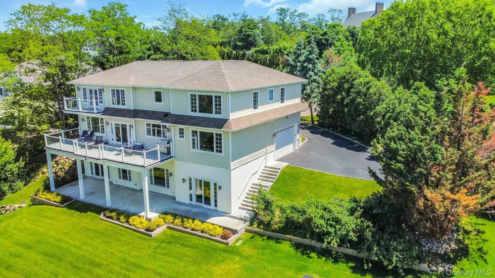 12 Barbara Lane Glen Cove, NY 11542