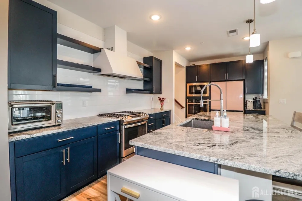 715 Station Road Dunellen, NJ 08812