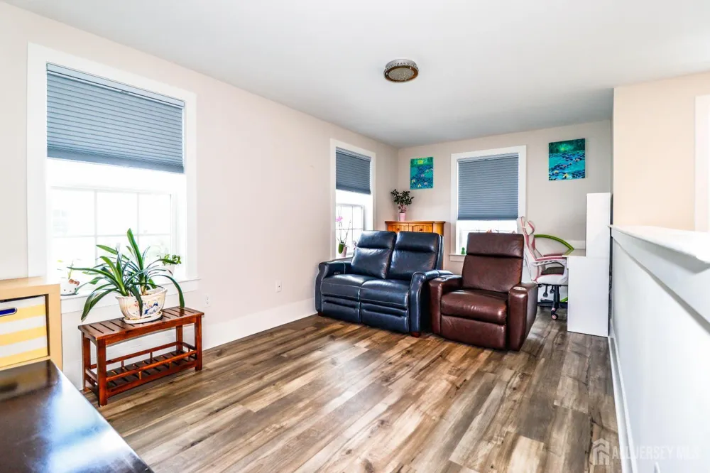 715 Station Road Dunellen, NJ 08812