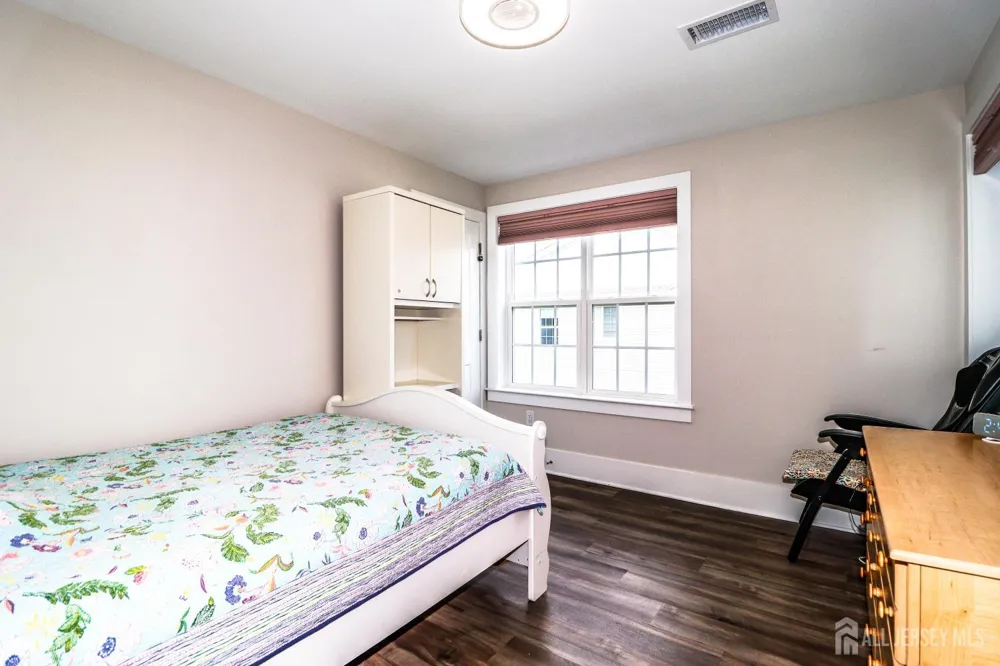 715 Station Road Dunellen, NJ 08812