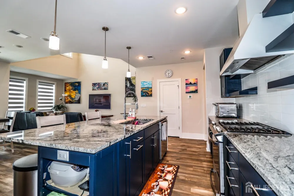 715 Station Road Dunellen, NJ 08812