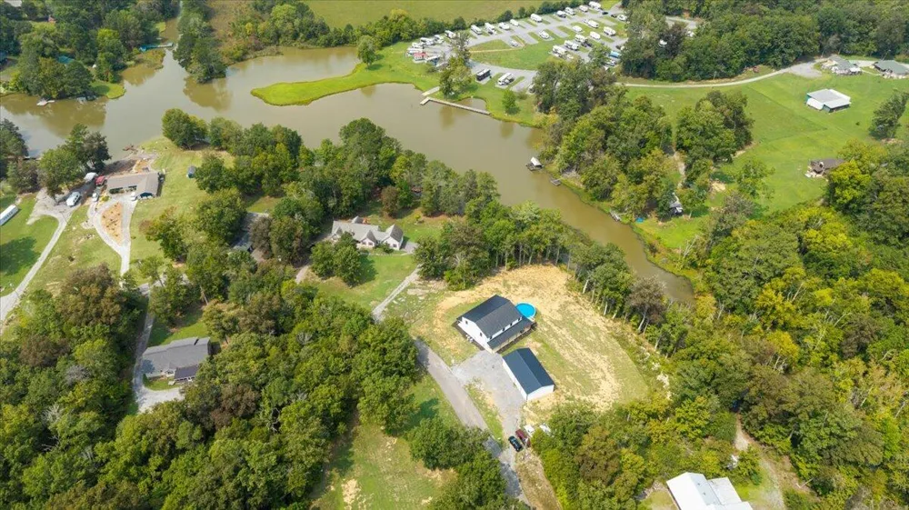 132 Hiwassee Drive Decatur, TN 37322