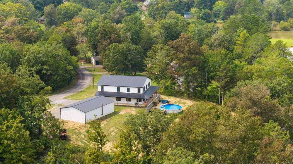 132 Hiwassee Drive Decatur, TN 37322