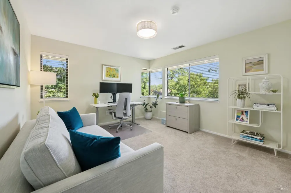 3335 Scrub Oak Avenue Santa Rosa, CA 95404