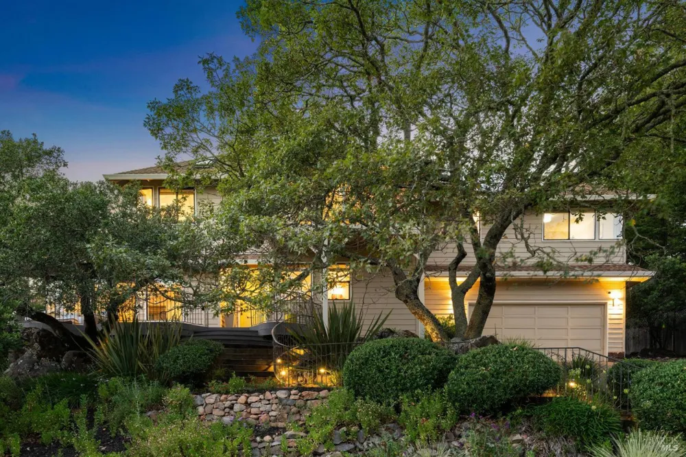3335 Scrub Oak Avenue Santa Rosa, CA 95404