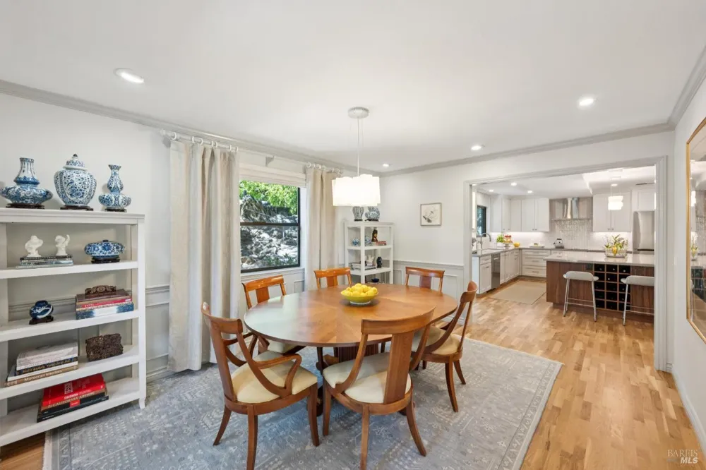 3335 Scrub Oak Avenue Santa Rosa, CA 95404