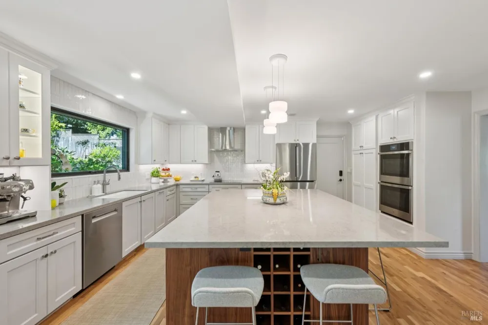 3335 Scrub Oak Avenue Santa Rosa, CA 95404