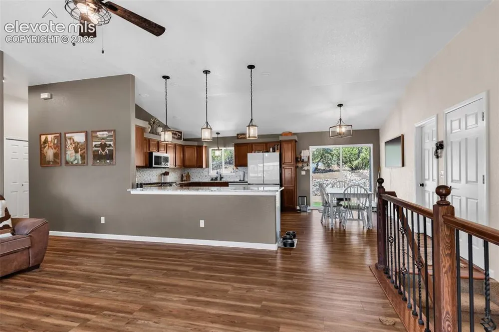 35 Cougar Loop Canon City, CO 81212